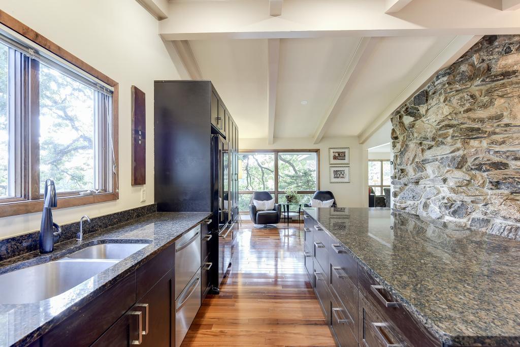 7205 Gleason Road Edina, MN 55439 - Photo 12 of 48