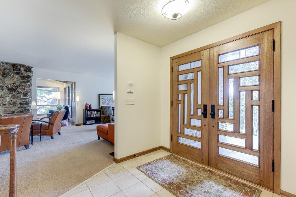 7205 Gleason Road Edina, MN 55439 - Photo 3 of 48