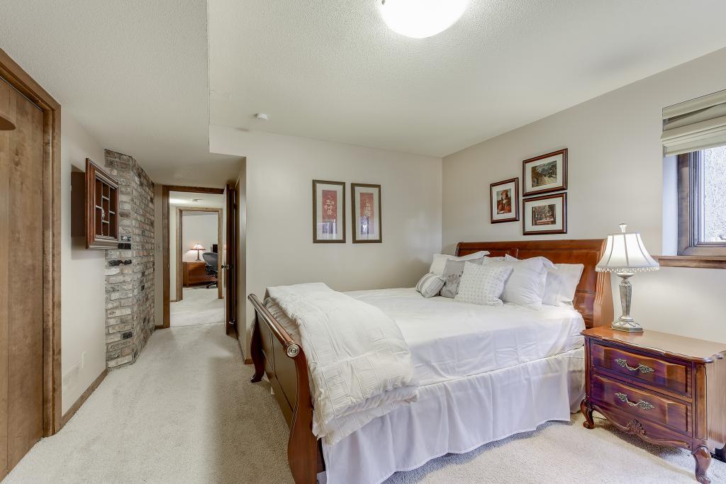 7205 Gleason Road Edina, MN 55439 - Photo 27 of 48