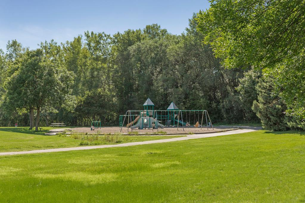 7205 Gleason Road Edina, MN 55439 - Photo 35 of 48