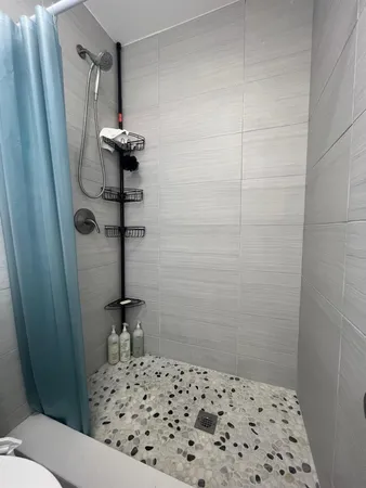 $1,300 | 735 Northeast 37th Street, Unit B, Oakland Park, FL 33334