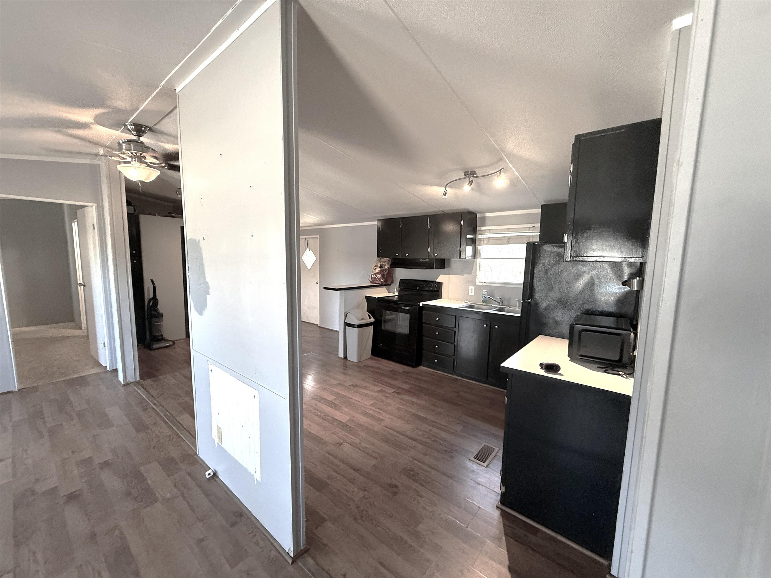 2069 Trifalia Road Scranton, SC 29591 - Photo 8 of 23