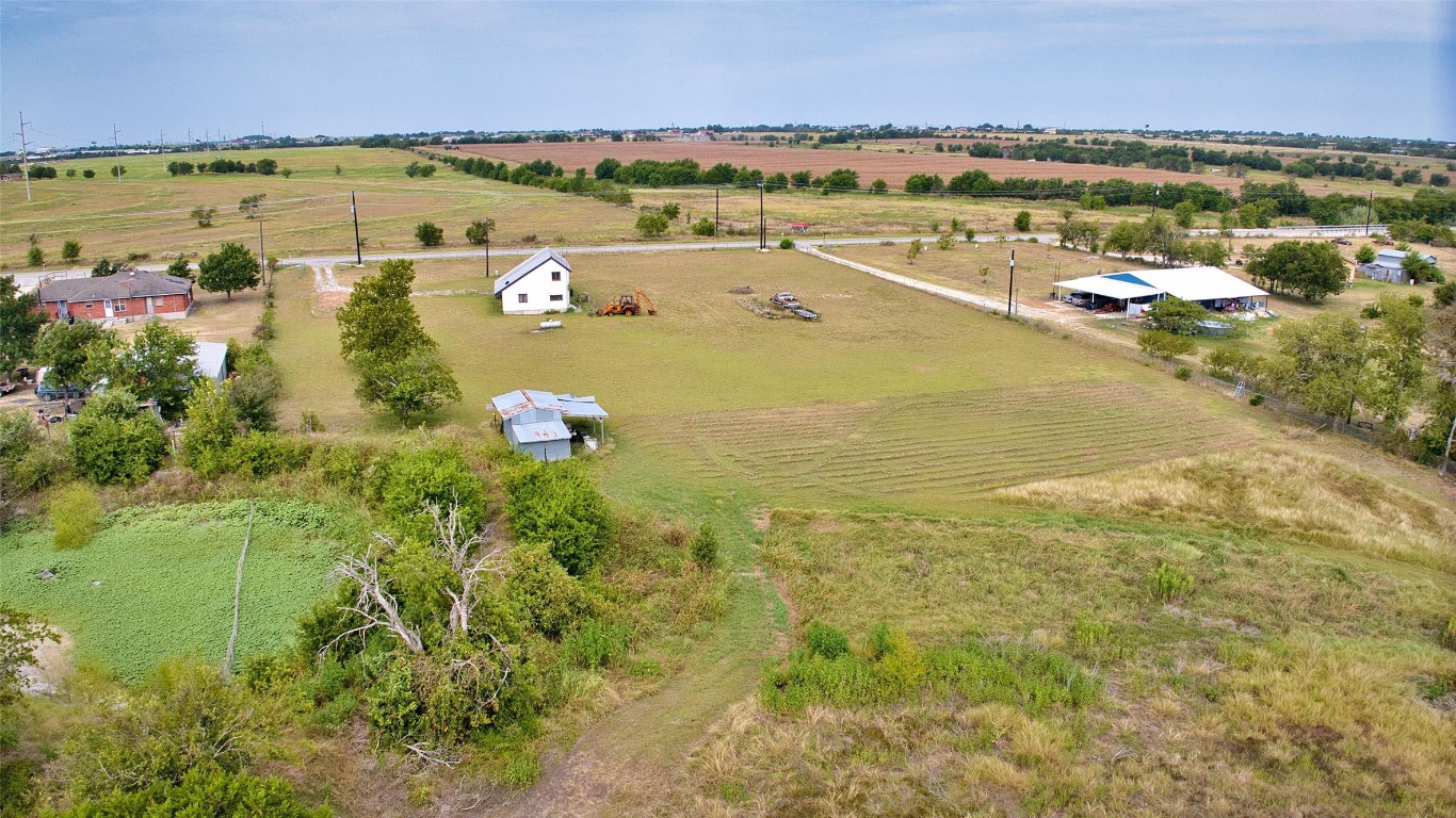 350 County Road 375 Jarrell, TX 76537 - Photo 5 of 8 a view of a city and an ocean view