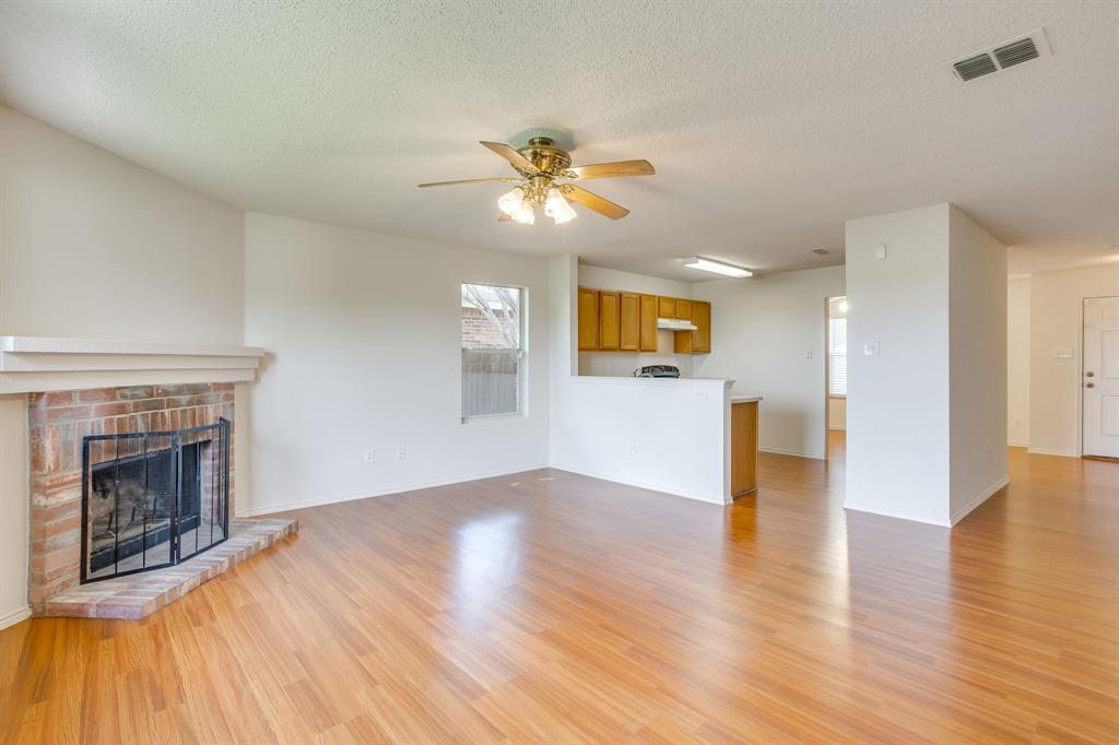 3855 Hunters Point Way Fort Worth, TX 76123 - Photo 17 of 35