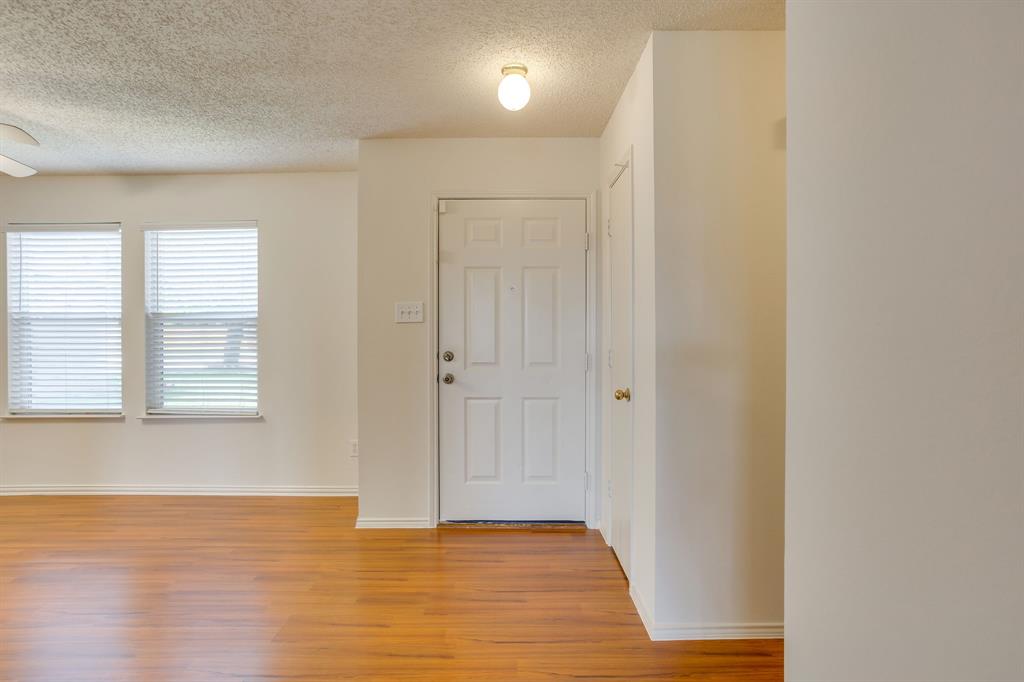 3855 Hunters Point Way Fort Worth, TX 76123 - Photo 2 of 35