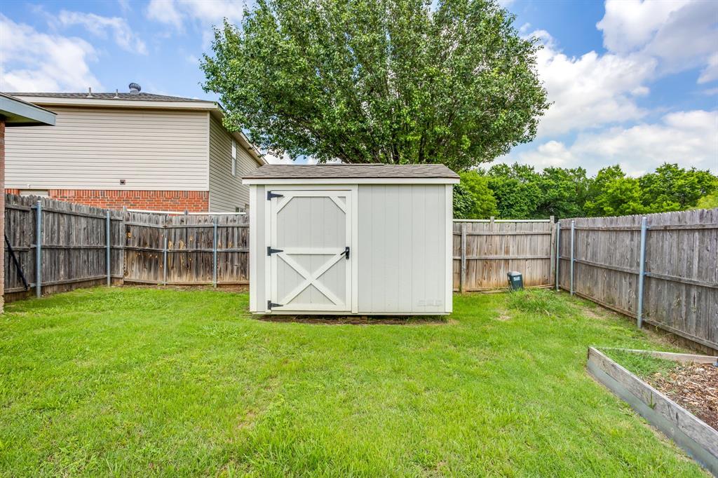 3855 Hunters Point Way Fort Worth, TX 76123 - Photo 27 of 35