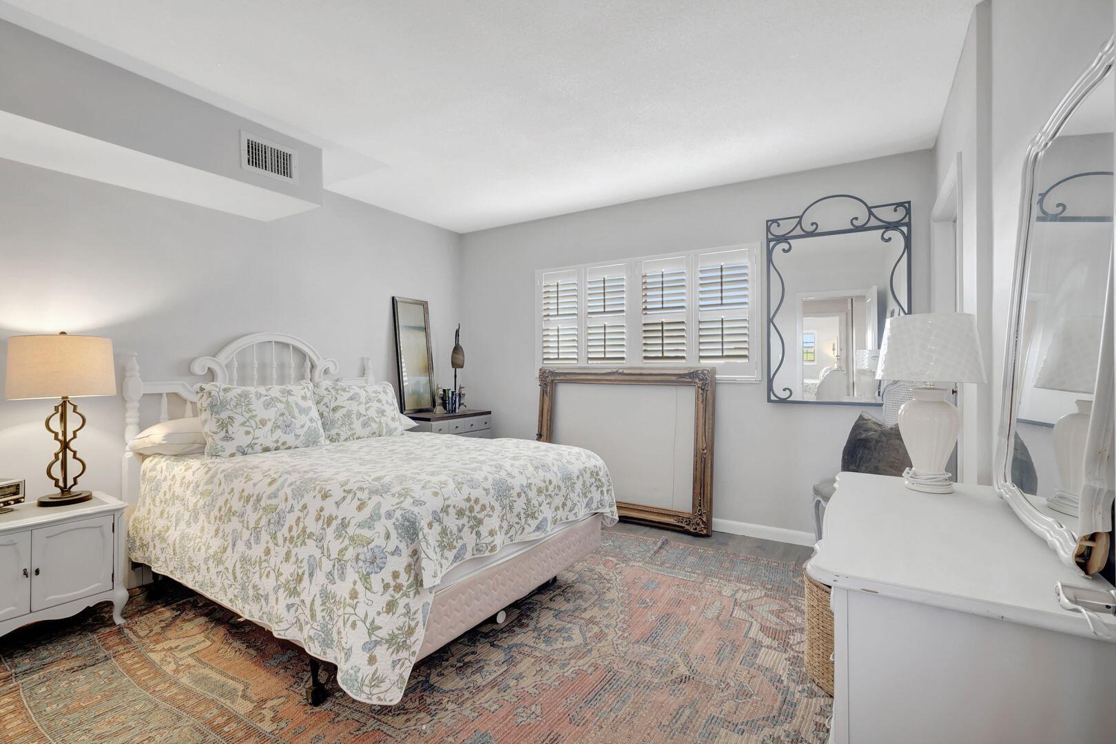 15 Southeast 13th Street, Unit D2 Boca Raton, FL 33432 - Photo 15 of 18 15 SE 13th MASTER BED