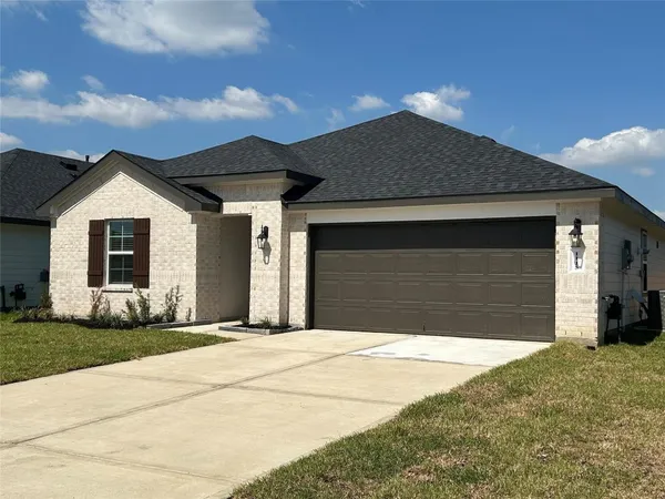 $2,500 | 1015 Star Grass Lane, Rosharon, TX 77583