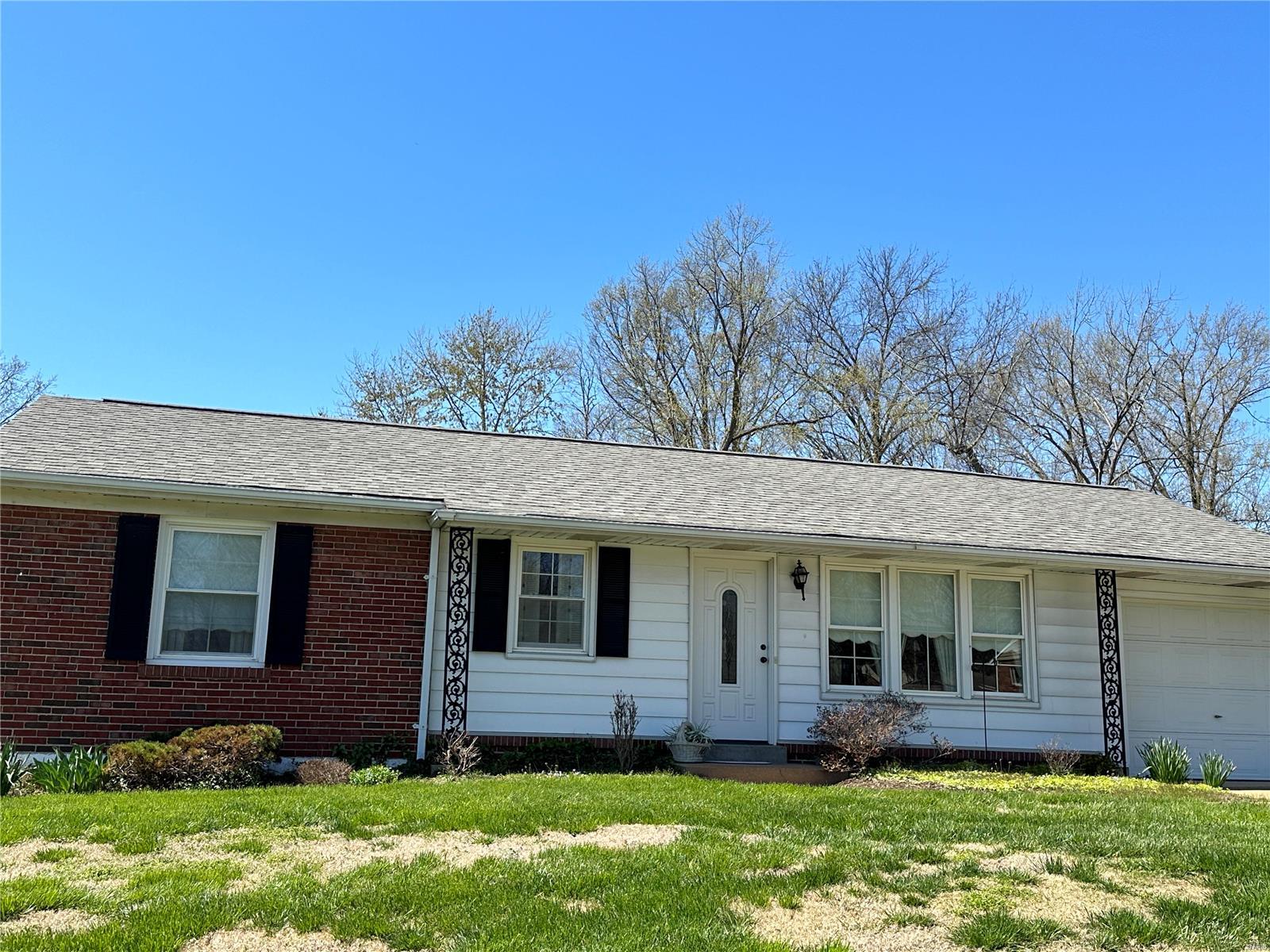 9931 Foxglove Drive, St. Louis, MO 63123 Compass