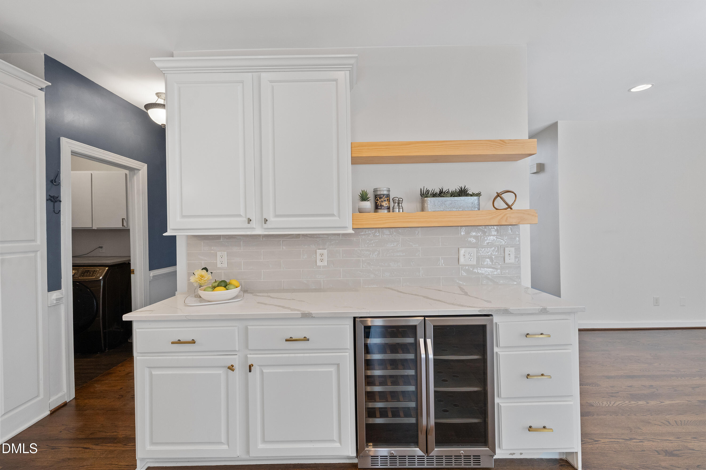 209 Plyersmill Road Cary, NC 27519 - Photo 18 of 50 20-209 Plyersmill Rd (30)