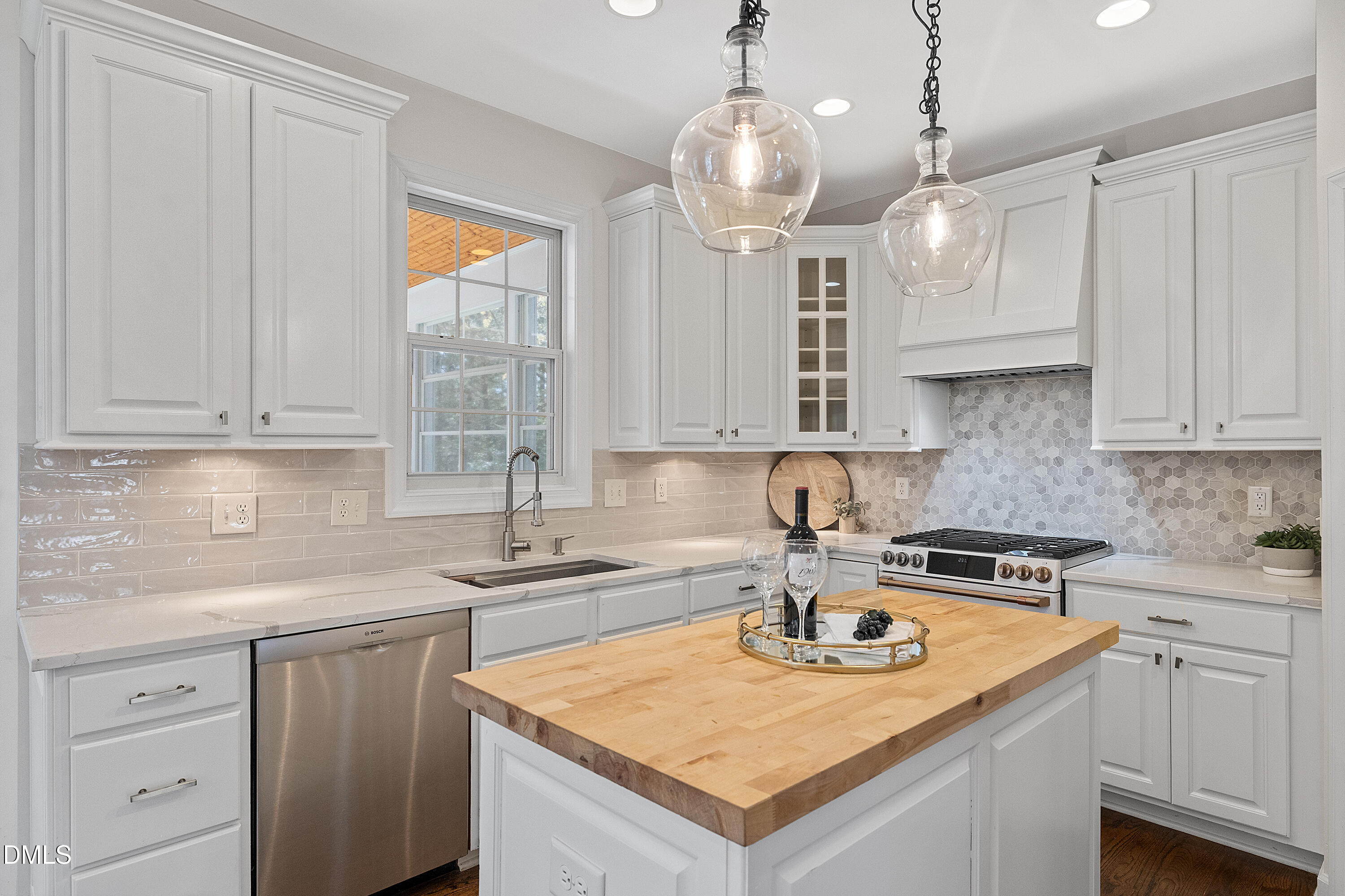 209 Plyersmill Road Cary, NC 27519 - Photo 21 of 50 25-209 Plyersmill Rd (35)