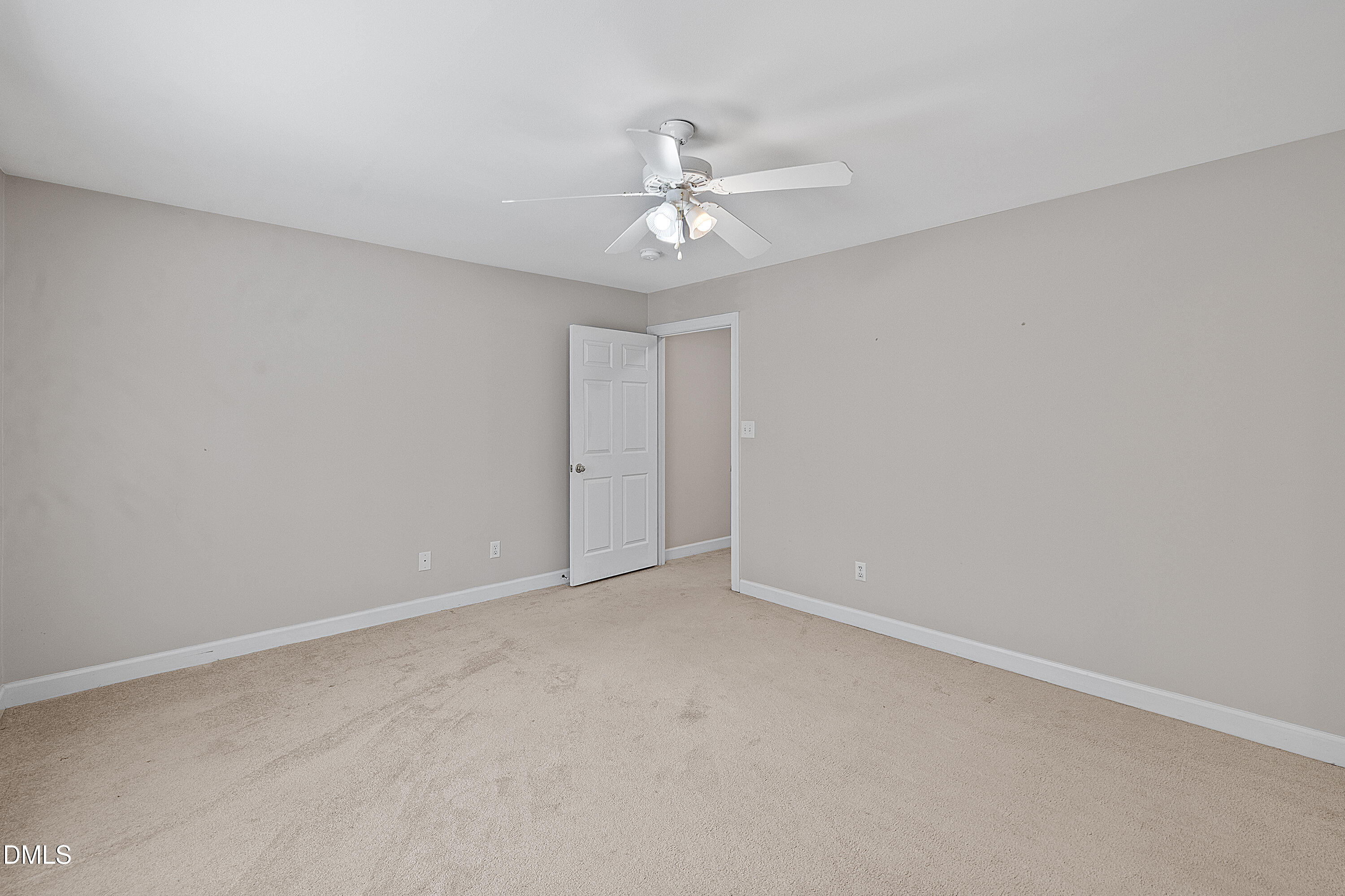 209 Plyersmill Road Cary, NC 27519 - Photo 31 of 50 40-209 Plyersmill Rd (46)