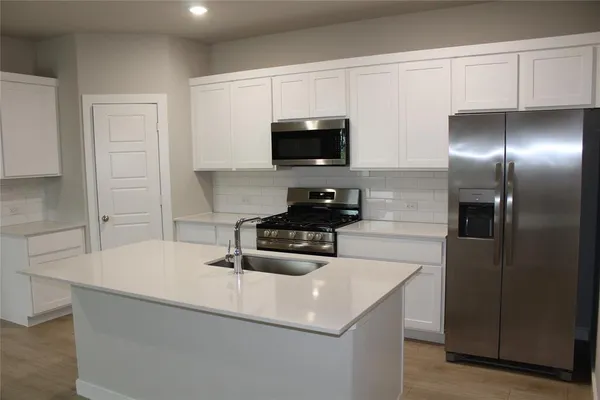 $2,600 | 144 Millwood Road, Lavon, TX 75166
