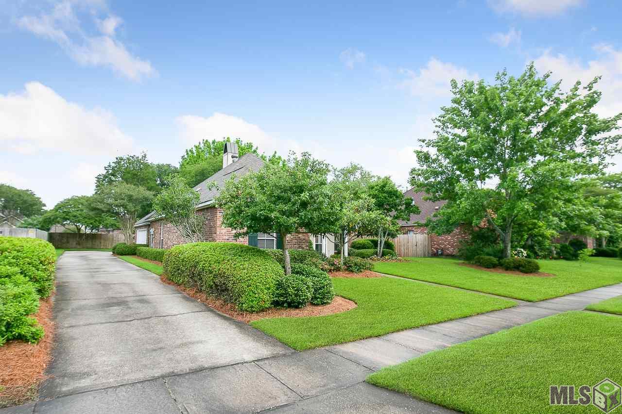 10368 Rustic Oak Drive Baton Rouge, LA 70810 - Photo 3 of 29 Gallery Image 3