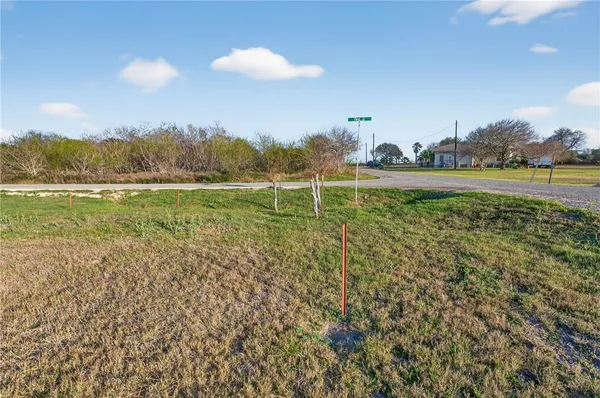 $35,000 | 302 1st Street, Bayside, TX 78340