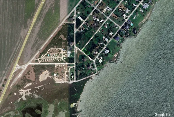 $35,000 | 302 1st Street, Bayside, TX 78340