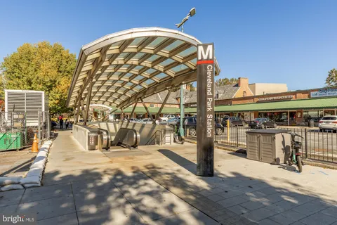 $1,895,000 | 3524 Williamsburg Lane Northwest, Washington, DC 20008