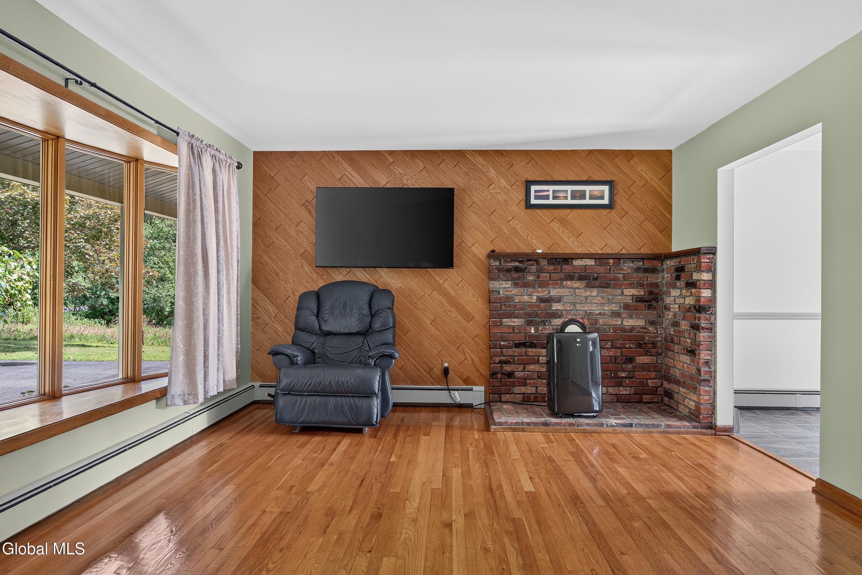 137 Mammoth Spring Road Wynantskill, NY 12198 - Photo 6 of 74 033-137-Mammoth-Spring-Road-Wynantskill-