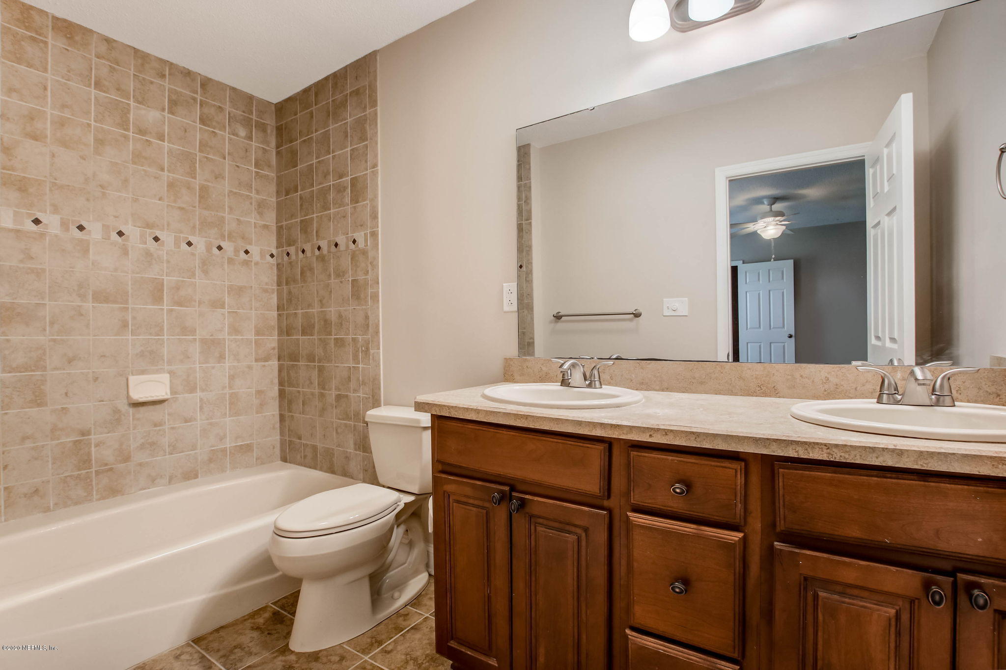 946 Browns Road Middleburg, FL 32068 - Photo 31 of 53 MASTER BATHROOM