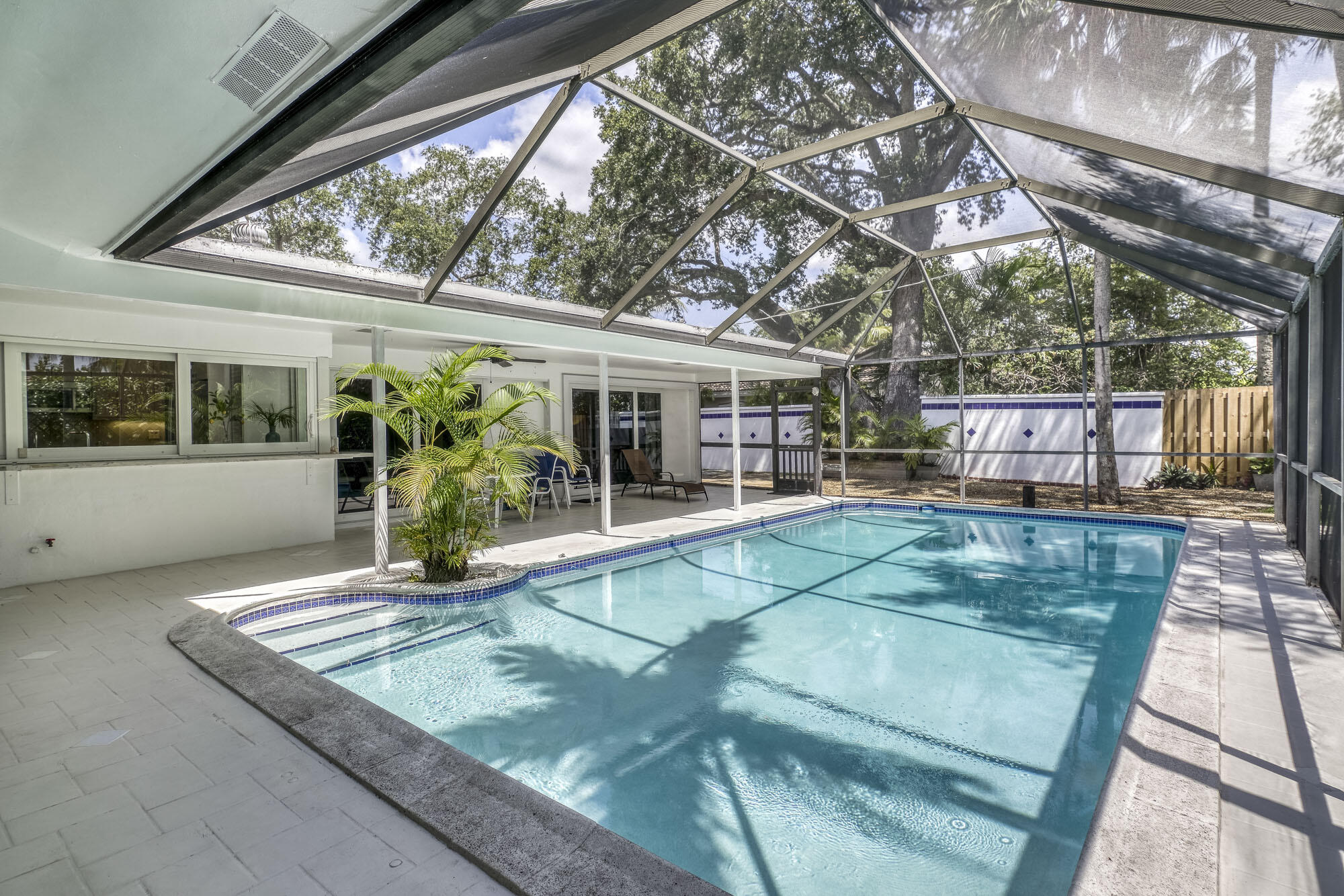68 Southwest 10th Terrace Boca Raton, FL 33486 - Photo 1 of 35 007