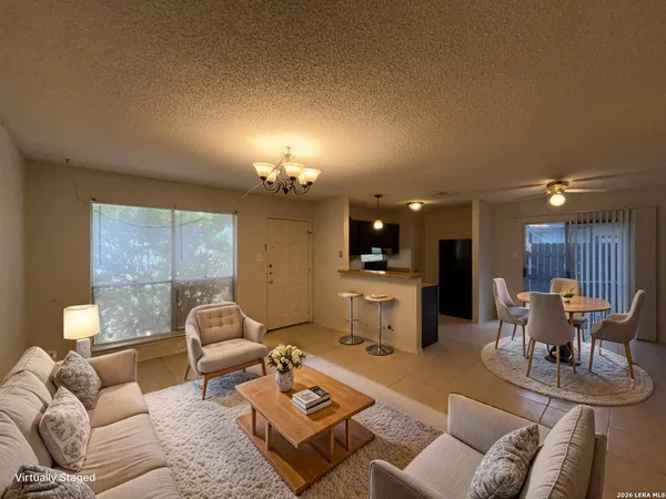 $995 | 8869 Meadow Trace Street, San Antonio, TX 78250