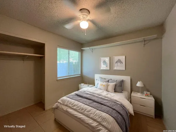 $995 | 8869 Meadow Trace Street, San Antonio, TX 78250