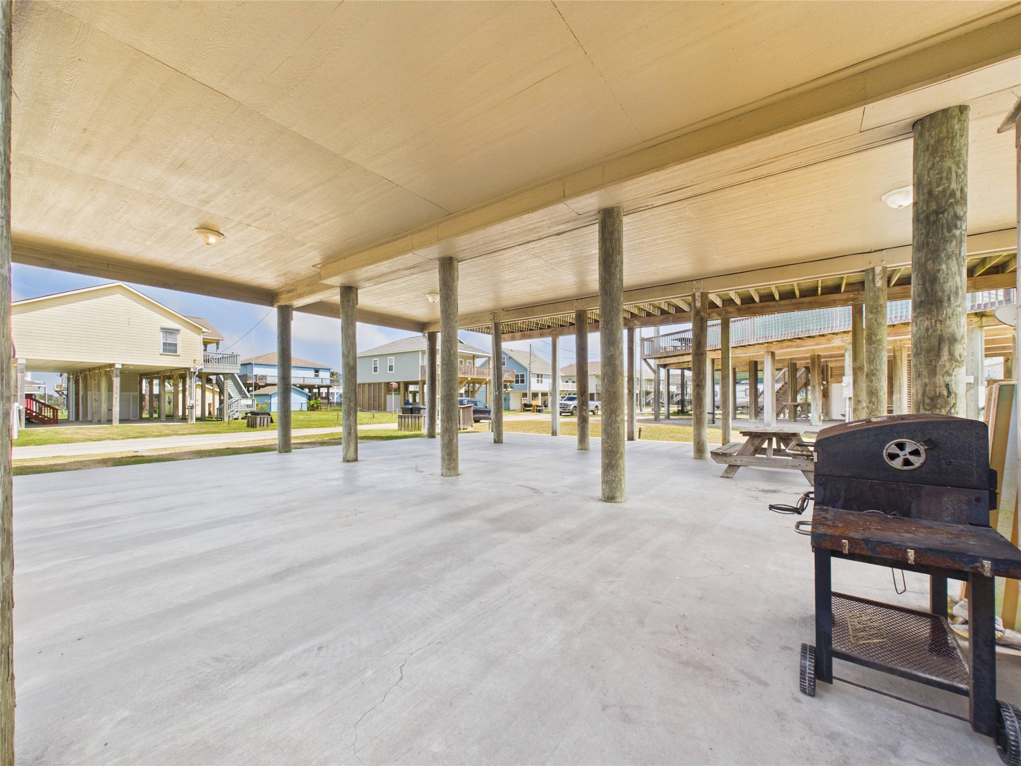 905 Meynig Drive Crystal Beach, TX 77650 - Photo 33 of 50