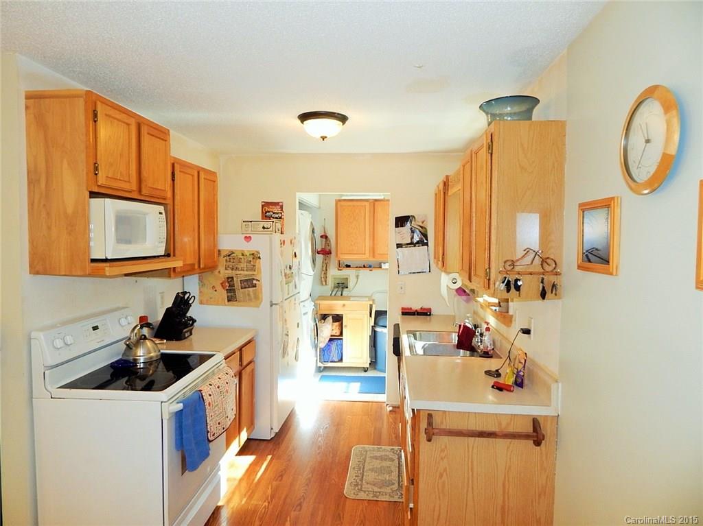 493 Tanasee Gap Road Balsam Grove, NC 28708 - Photo 6 of 22 Gallery Image 6