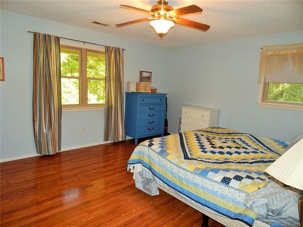 493 Tanasee Gap Road Balsam Grove, NC 28708 - Photo 8 of 22 Gallery Image 8
