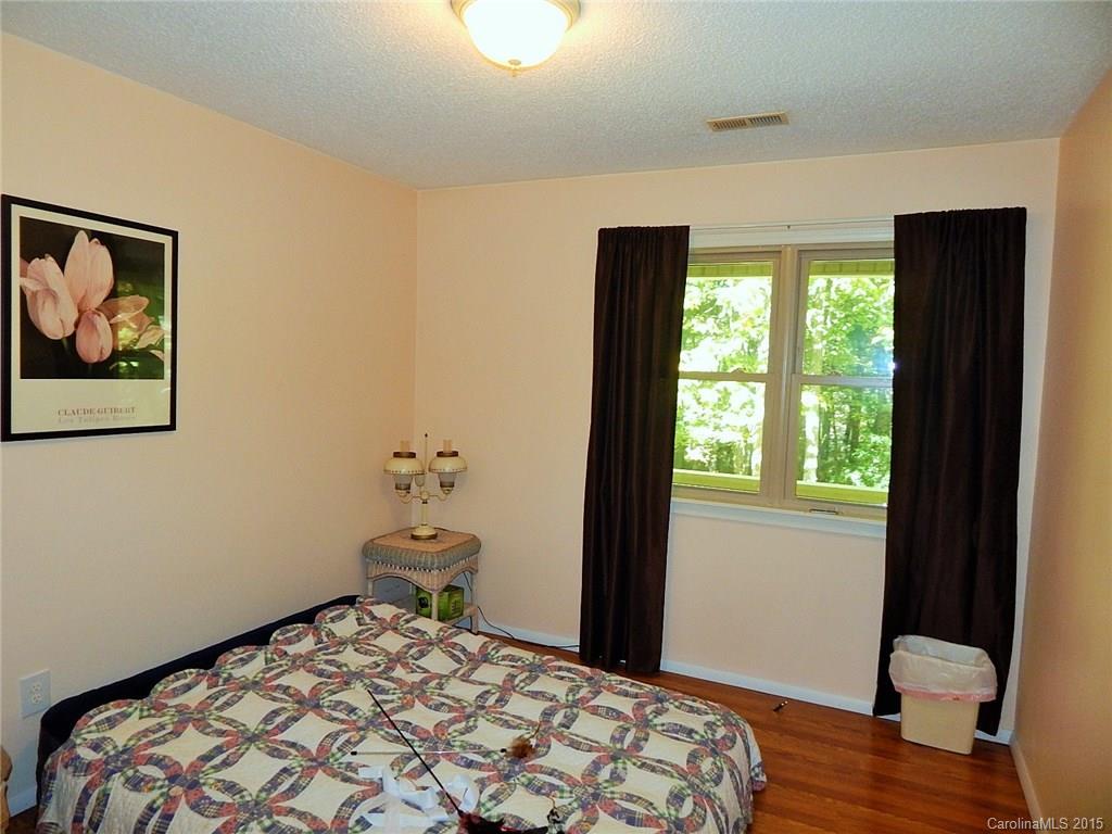 493 Tanasee Gap Road Balsam Grove, NC 28708 - Photo 10 of 22 Gallery Image 10