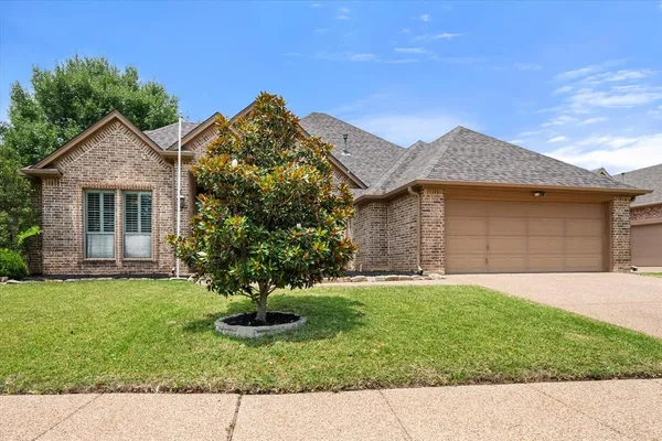 $440,000 | 2015 Kodiak Court, Arlington, TX 76013
