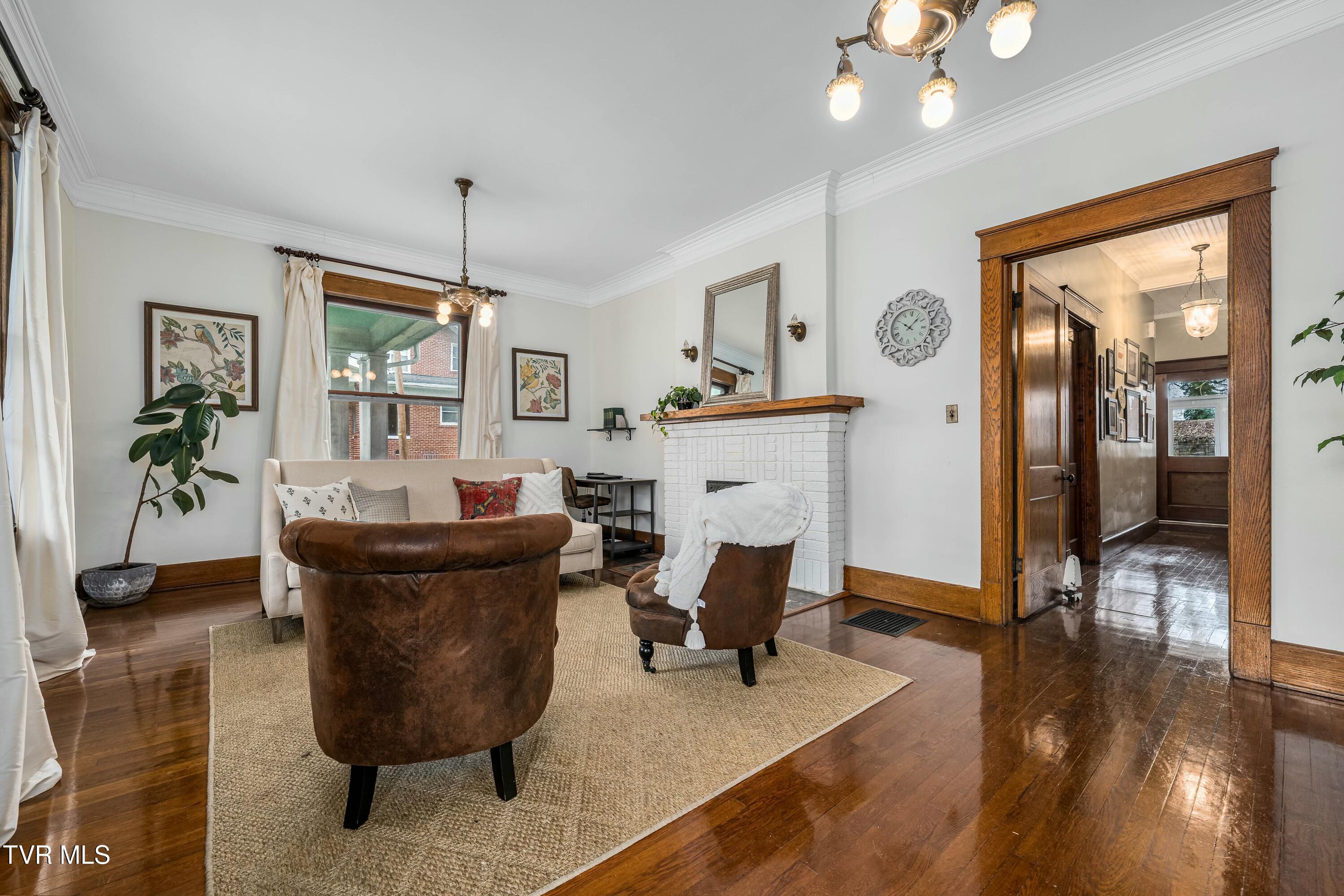 114 East Highland Road Johnson City, TN 37601 - Photo 5 of 62 114 E. Highland
