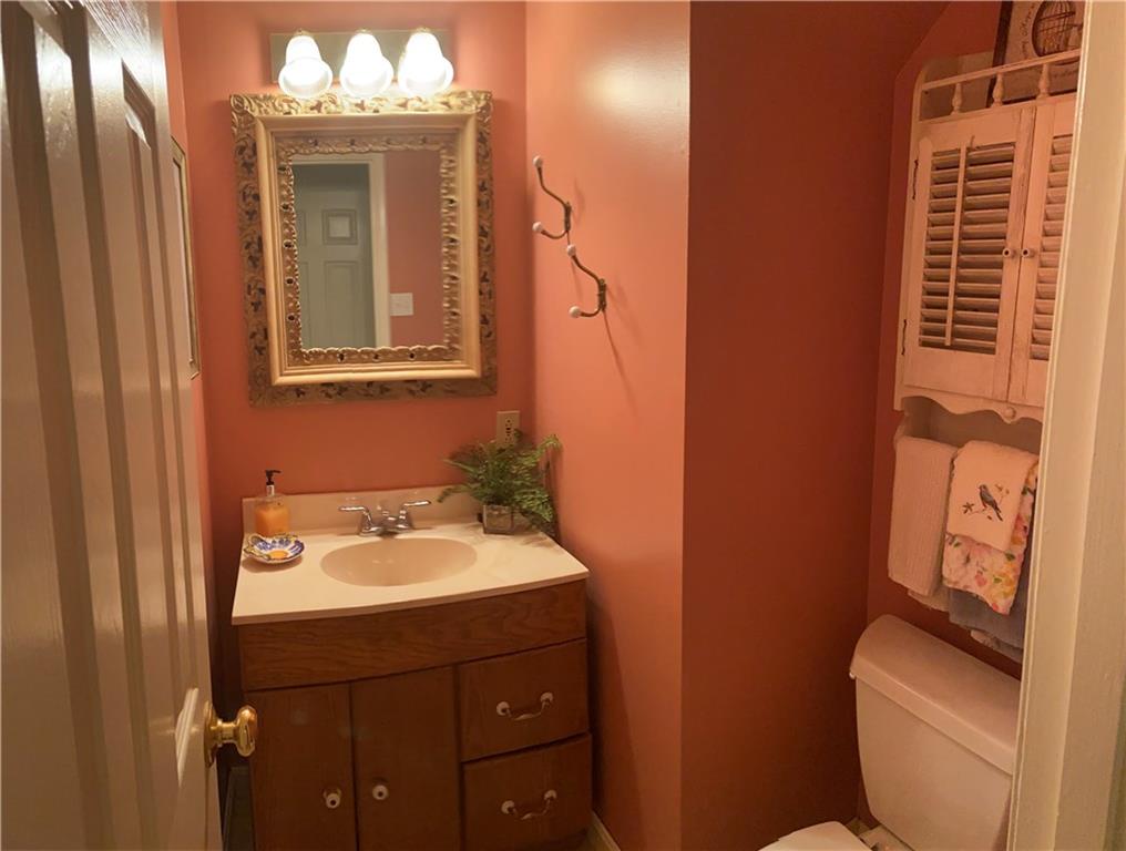 1421 Mayview Road Pittsburgh, PA 15241 - Photo 20 of 25 The lower level Powder room is close by.