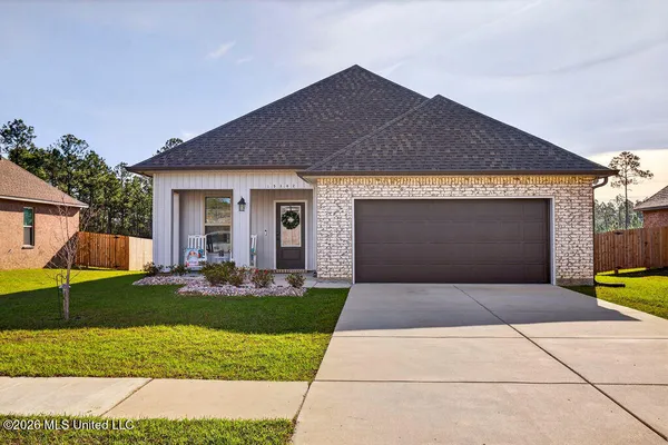 $285,000 | 15382 High Point Drive, Gulfport, MS 39503