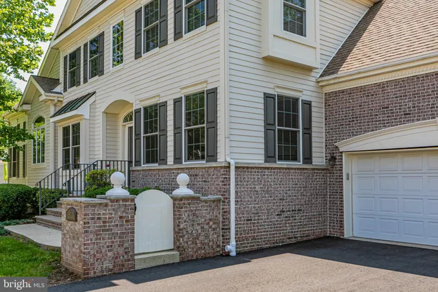 $575,000 | 6 Allura Court, Lawrence Township, NJ 08648