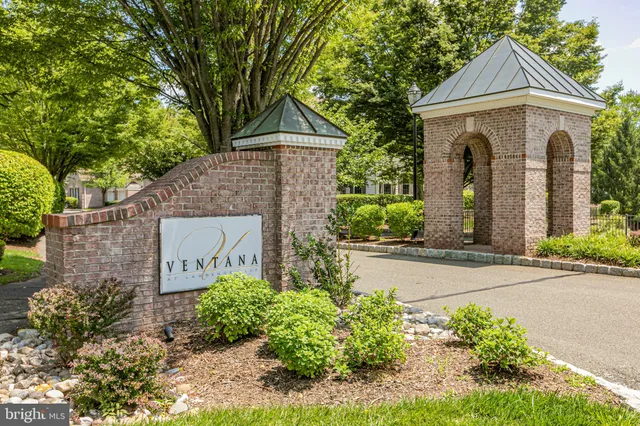 $575,000 | 6 Allura Court, Lawrence Township, NJ 08648