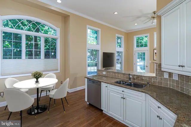 $575,000 | 6 Allura Court, Lawrence Township, NJ 08648