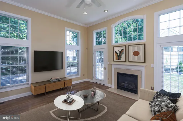 $575,000 | 6 Allura Court, Lawrence Township, NJ 08648