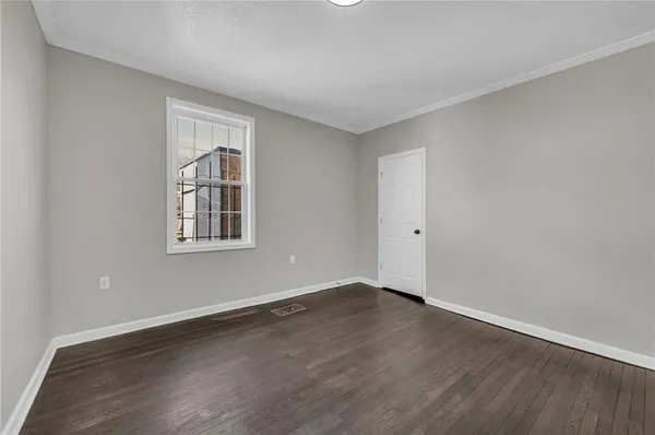 $1,295 | 5208 East 8th Street, Unit 1, Kansas City, MO 64124