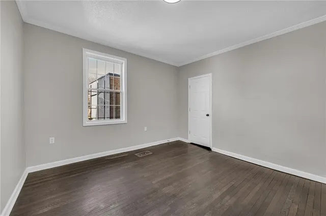 $1,295 | 5208 East 8th Street, Unit 1, Kansas City, MO 64124