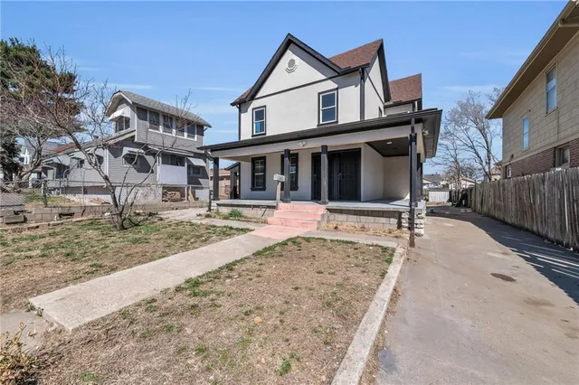 $1,295 | 5208 East 8th Street, Unit 1, Kansas City, MO 64124