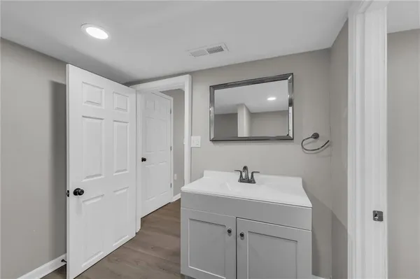 $1,295 | 5208 East 8th Street, Unit 1, Kansas City, MO 64124