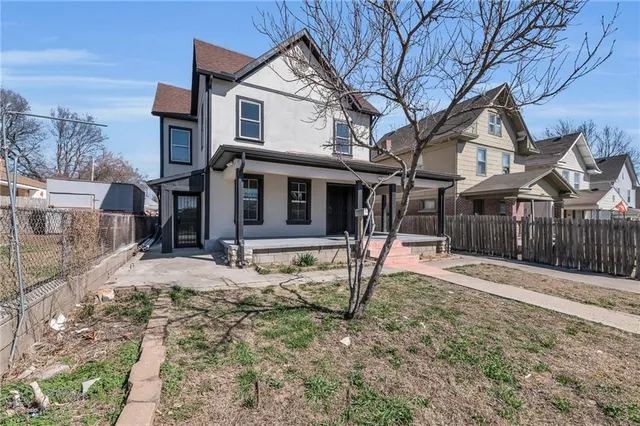 $1,295 | 5208 East 8th Street, Unit 1, Kansas City, MO 64124