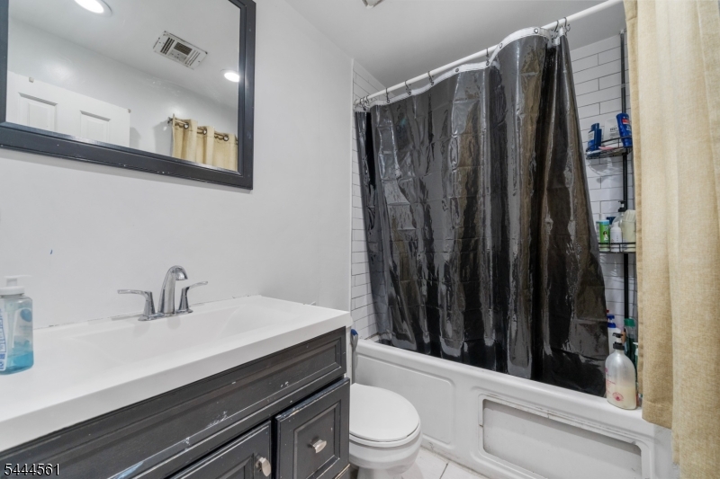 73 Raritan Avenue Paterson, NJ 07503 - Photo 17 of 18
