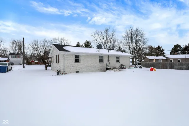 $200,000 | 956 West 1085 North, Fountaintown, IN 46130