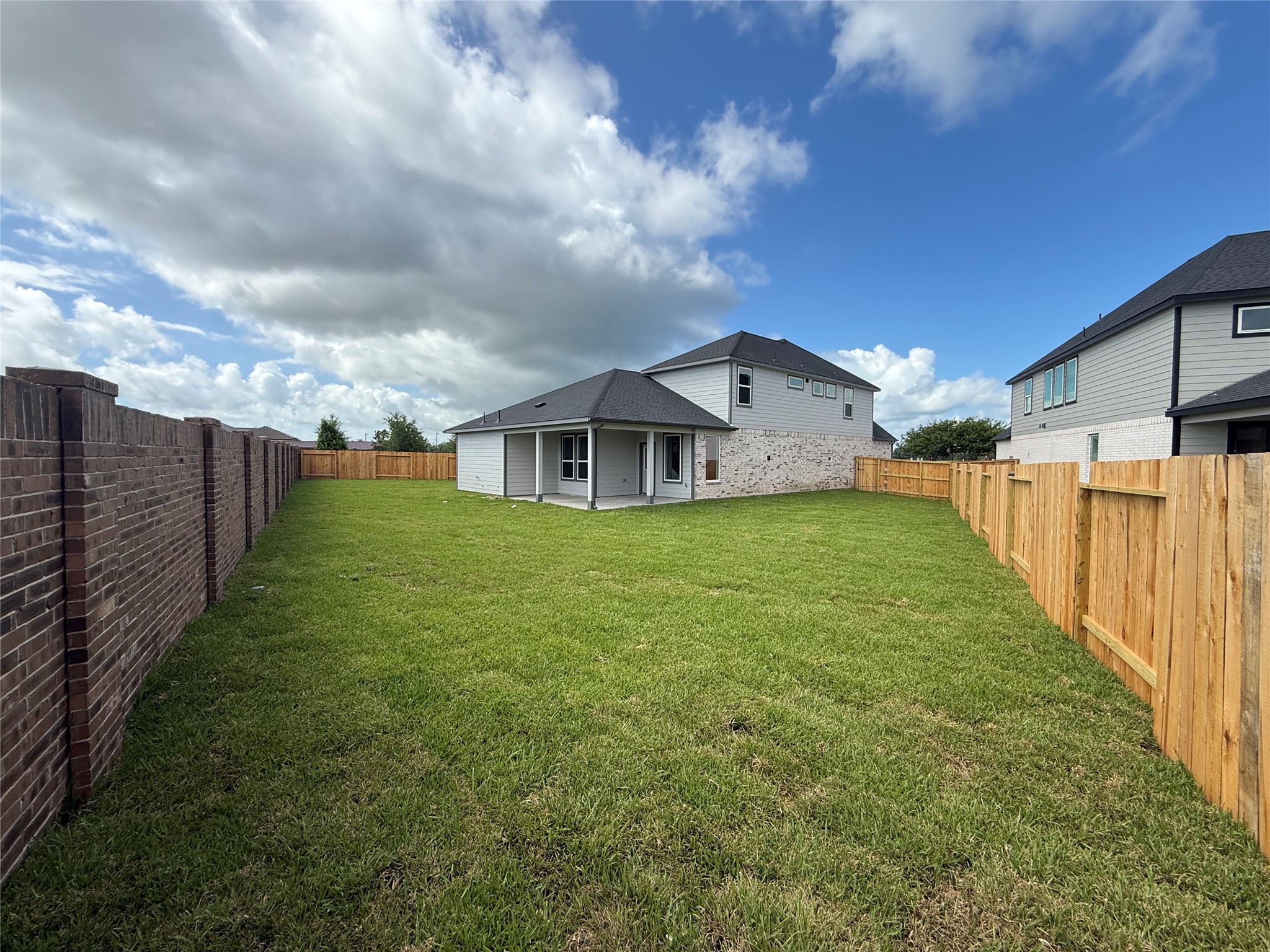 8823 Early Morning Way Rosharon, TX 77583 - Photo 8 of 13