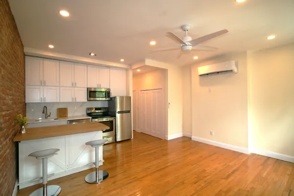 $3,250 | 142 Sussex Street, Unit 3, Jersey City, NJ 07302