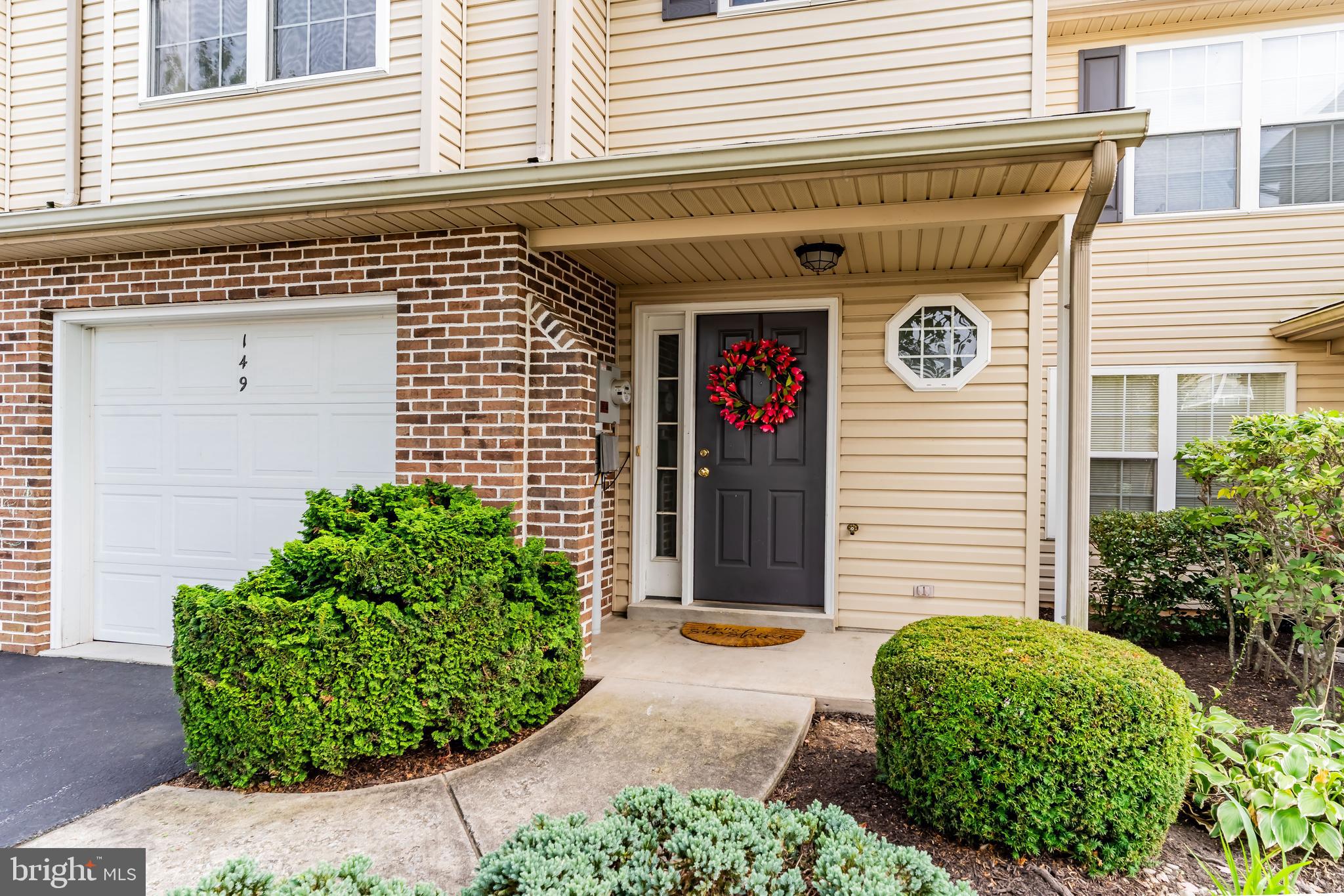149 Cardinal Lane Hummelstown, PA 17036 - Photo 2 of 28 a front view of a house with garden
