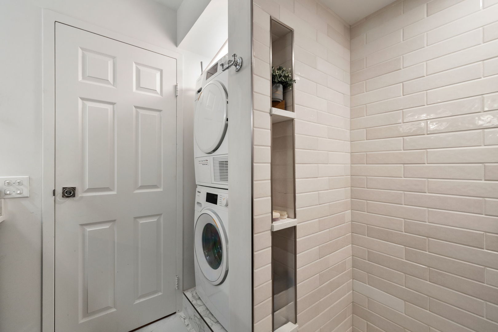 1140 Old Mill Road, Unit 201F Hinsdale, IL 60521 - Photo 16 of 26 Gallery Image 16