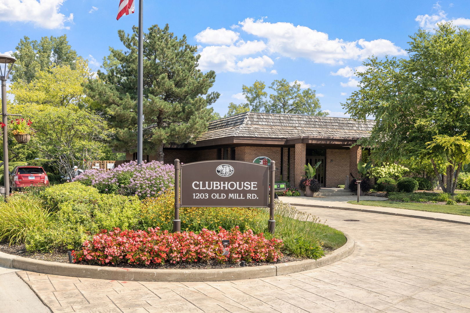 1140 Old Mill Road, Unit 201F Hinsdale, IL 60521 - Photo 23 of 26 Gallery Image 23